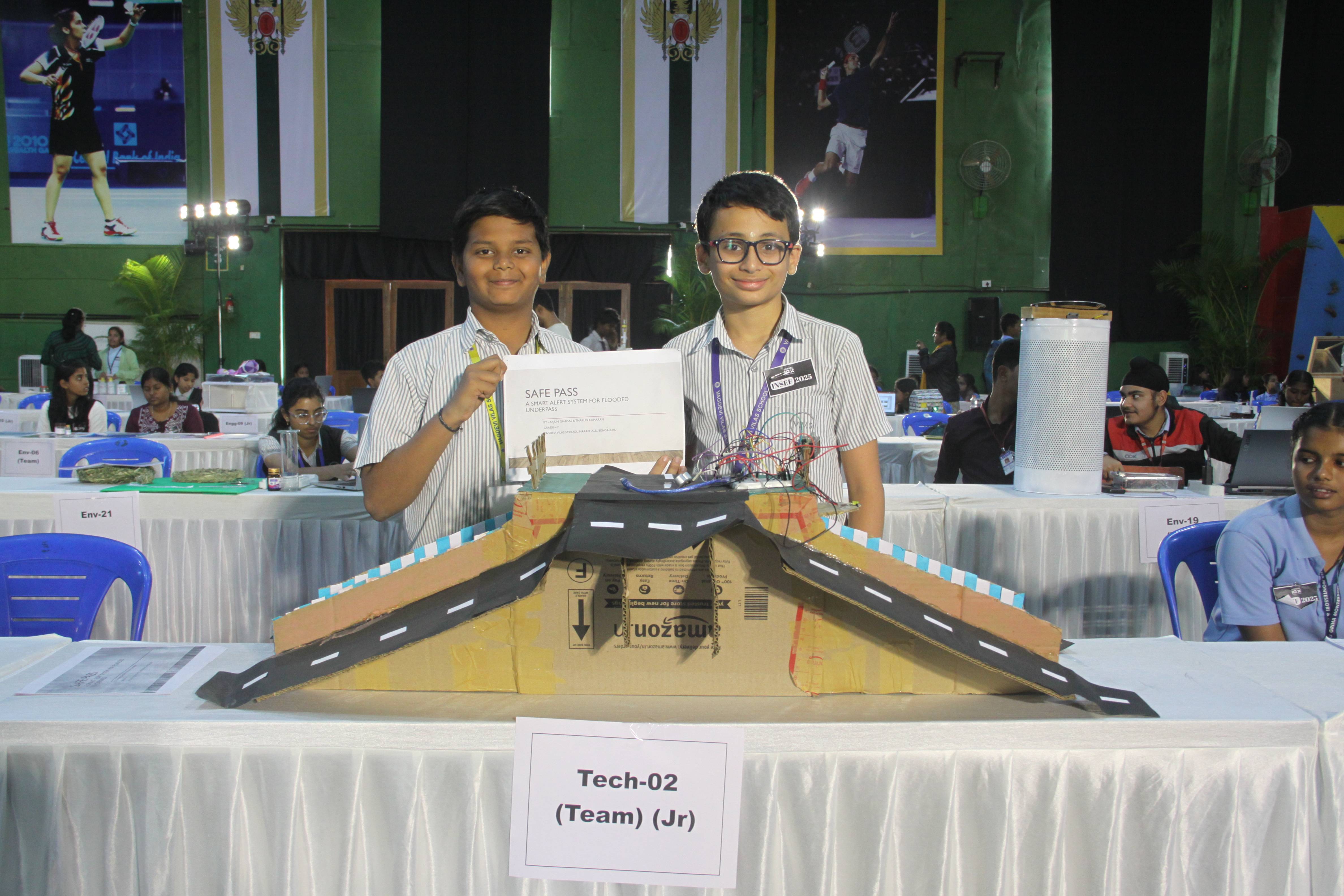 Tech-02(Jr).JPG